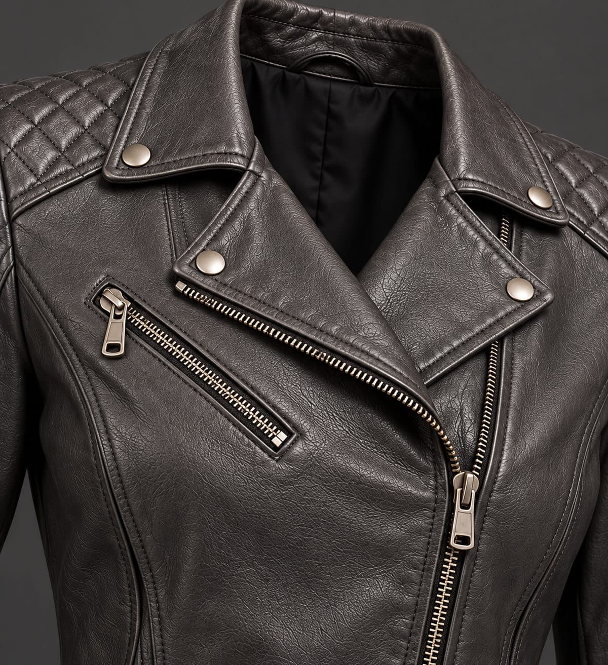 Design preview of the Double-Belt Crop Rider leather jacket, detail